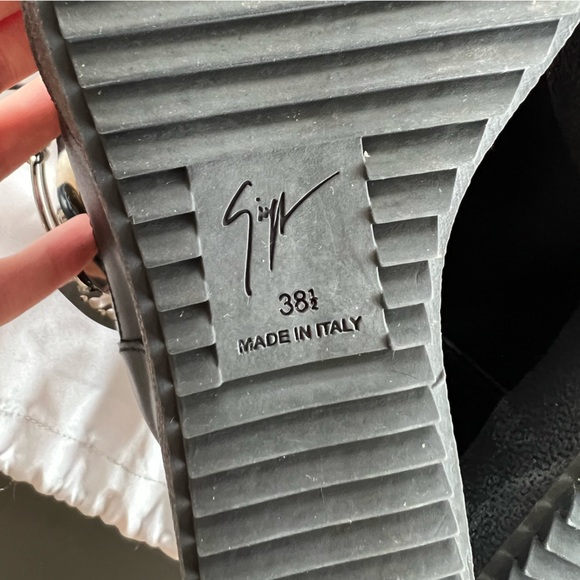 Giuseppe Zanotti Shearling lined Wedge Sneaker 7.5 Like New - Picture 8 of 10